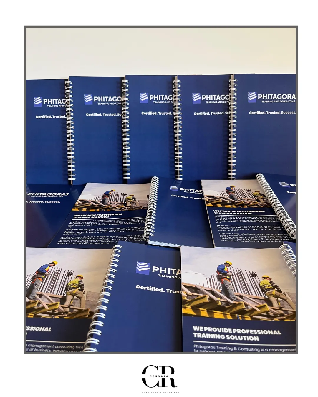 3 notebook-custom-logo-phitagoras-event